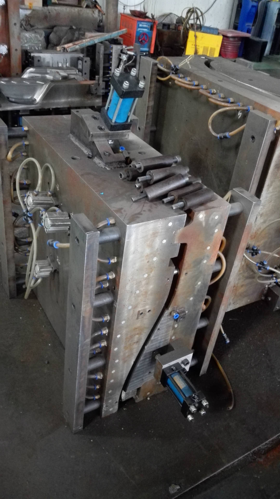 中空吹塑模具 吹塑模具制造 吹塑模具加工 塑料吹塑模具