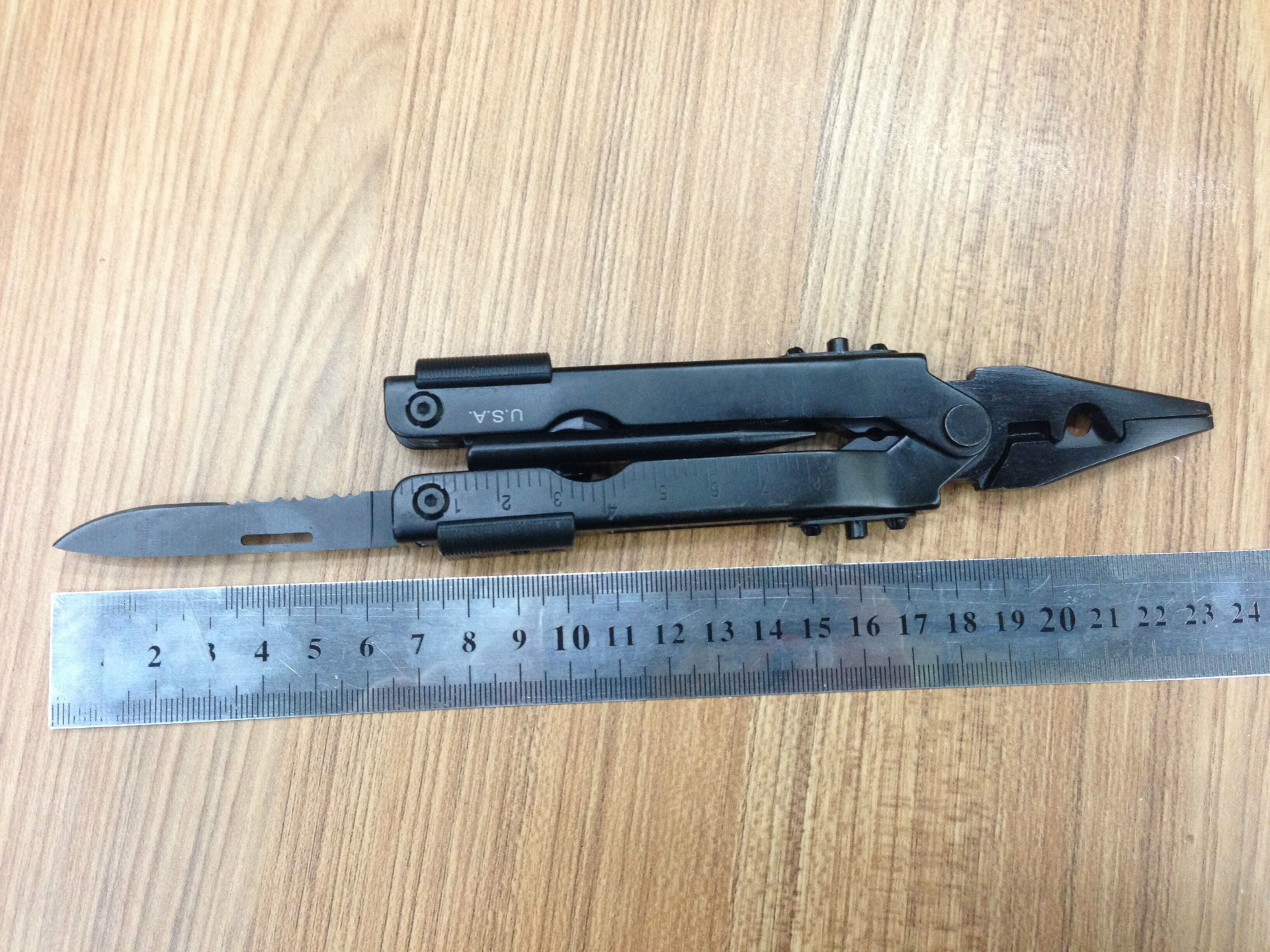 户外多功能伸缩钳 车用求生刺锤工具折叠钳子