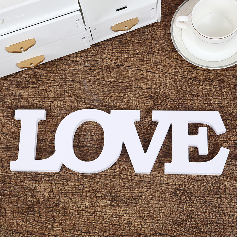 厂家直销木制婚礼道具创意家居摆件love英文字母摆件 婚礼用品