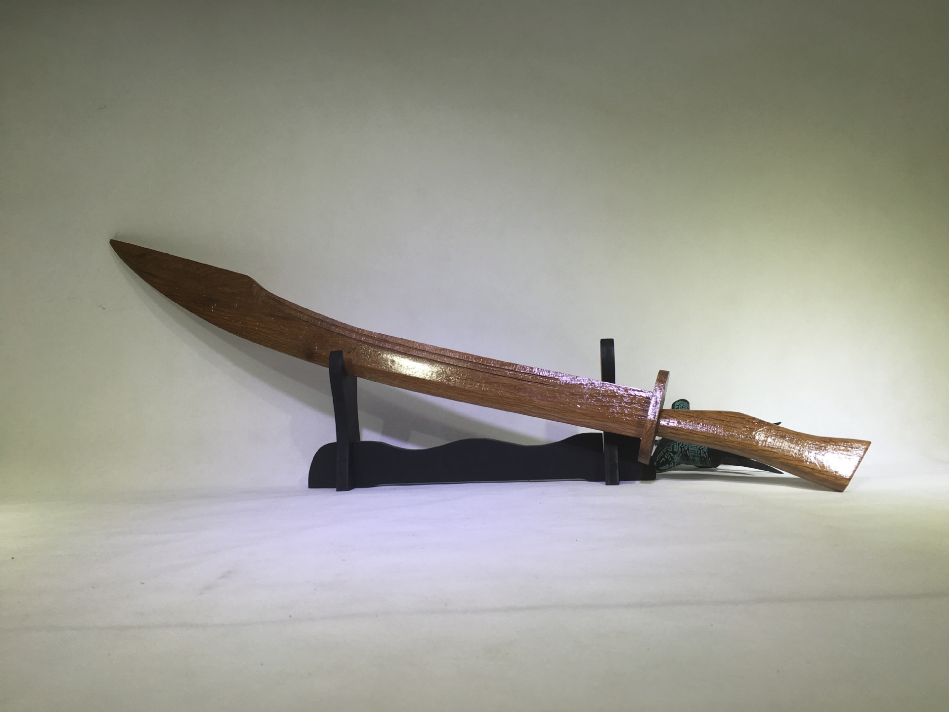 厂家直销优质户外运动木刀/锻炼儿童玩具/健身木制刀/可定做