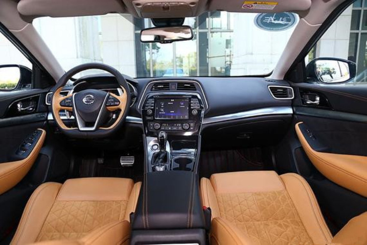 适用日产西玛4g全网通10.2寸大屏安卓专用汽车车载导航仪一体机