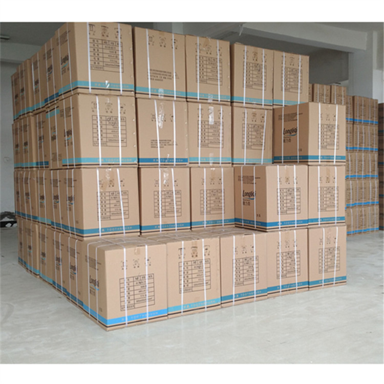 仓库整箱子 展示牙具的_副本