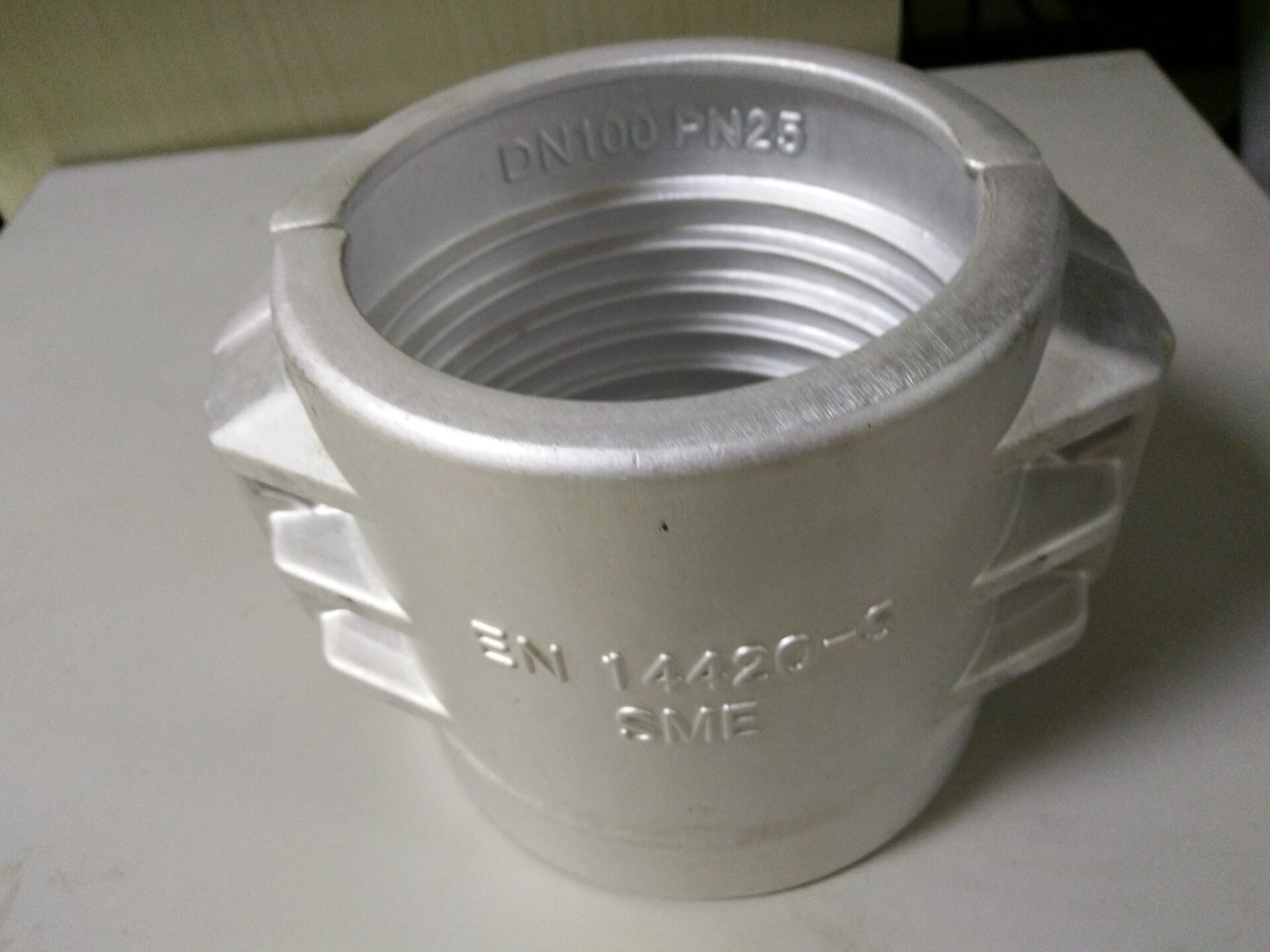 铝合金安全管夹,铝抱箍,管卡,en14420-3标准两片式抱箍