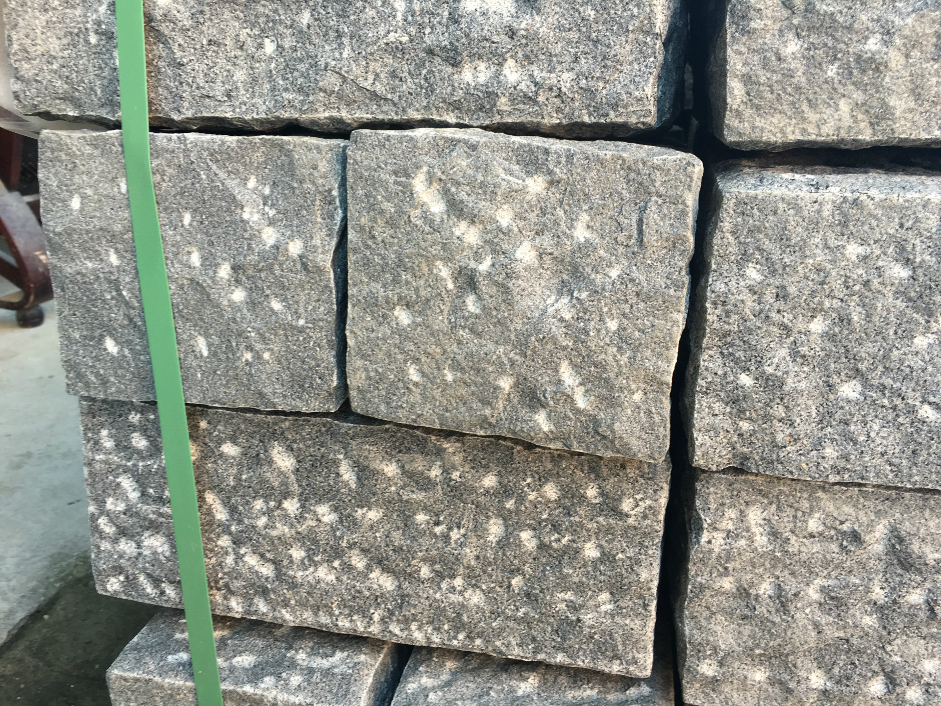 自有g654矿山直供菠萝面条石大量现货