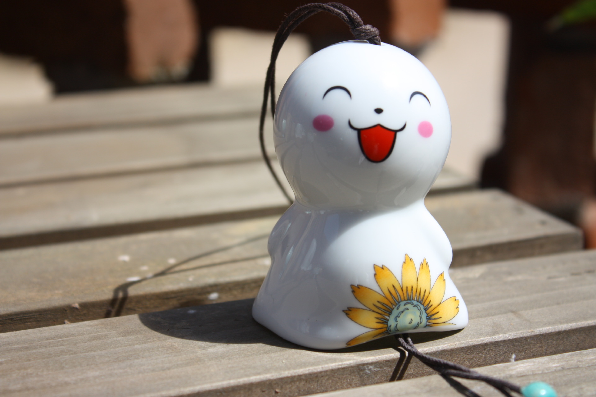 创意款景德镇陶瓷笑脸咪咪晴天娃娃风铃卡通车挂陶瓷批发家居挂件