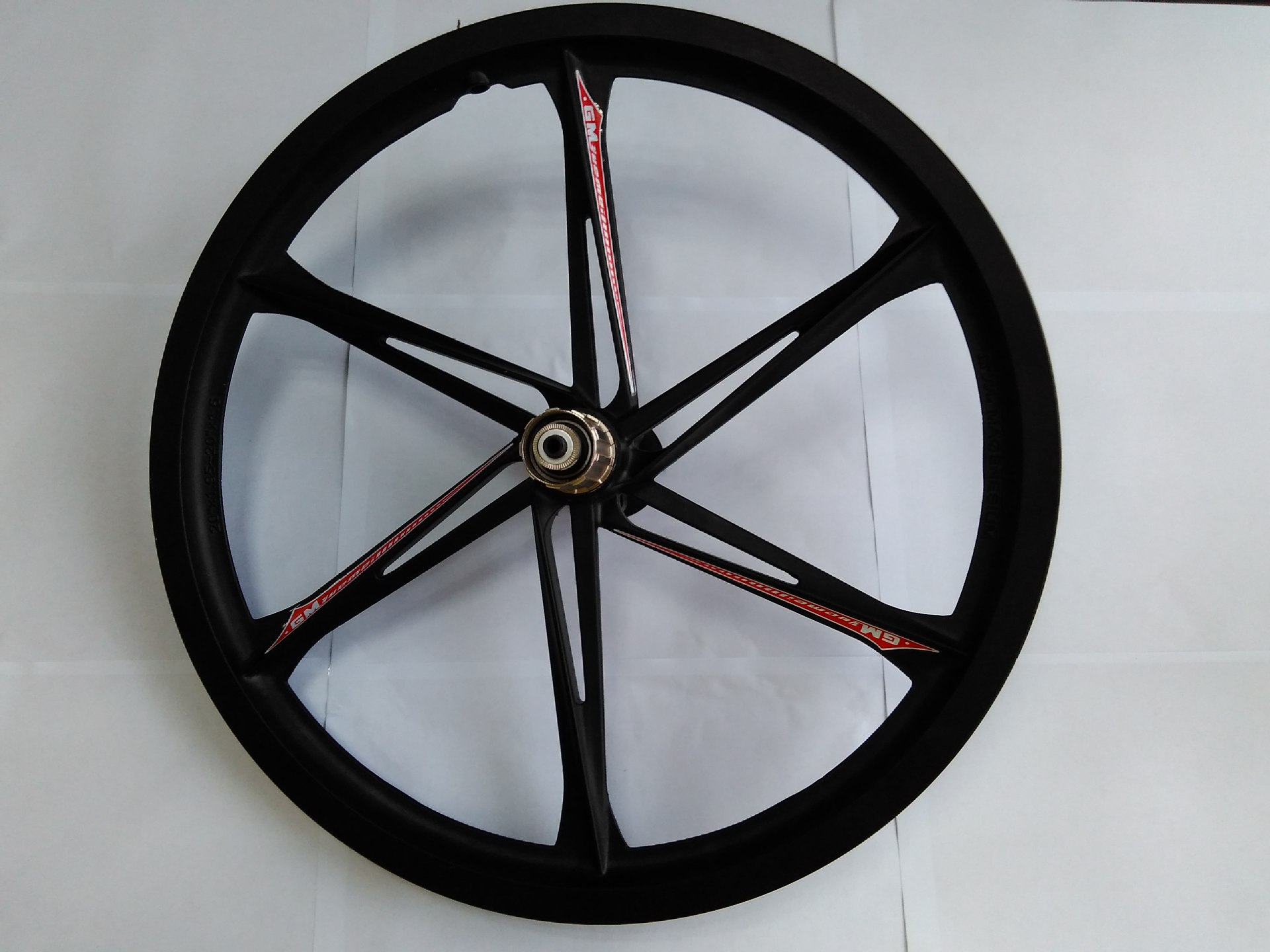 供应2016镁合金车轮 自行车一体轮组旋卡式 轮车圈赛车山.