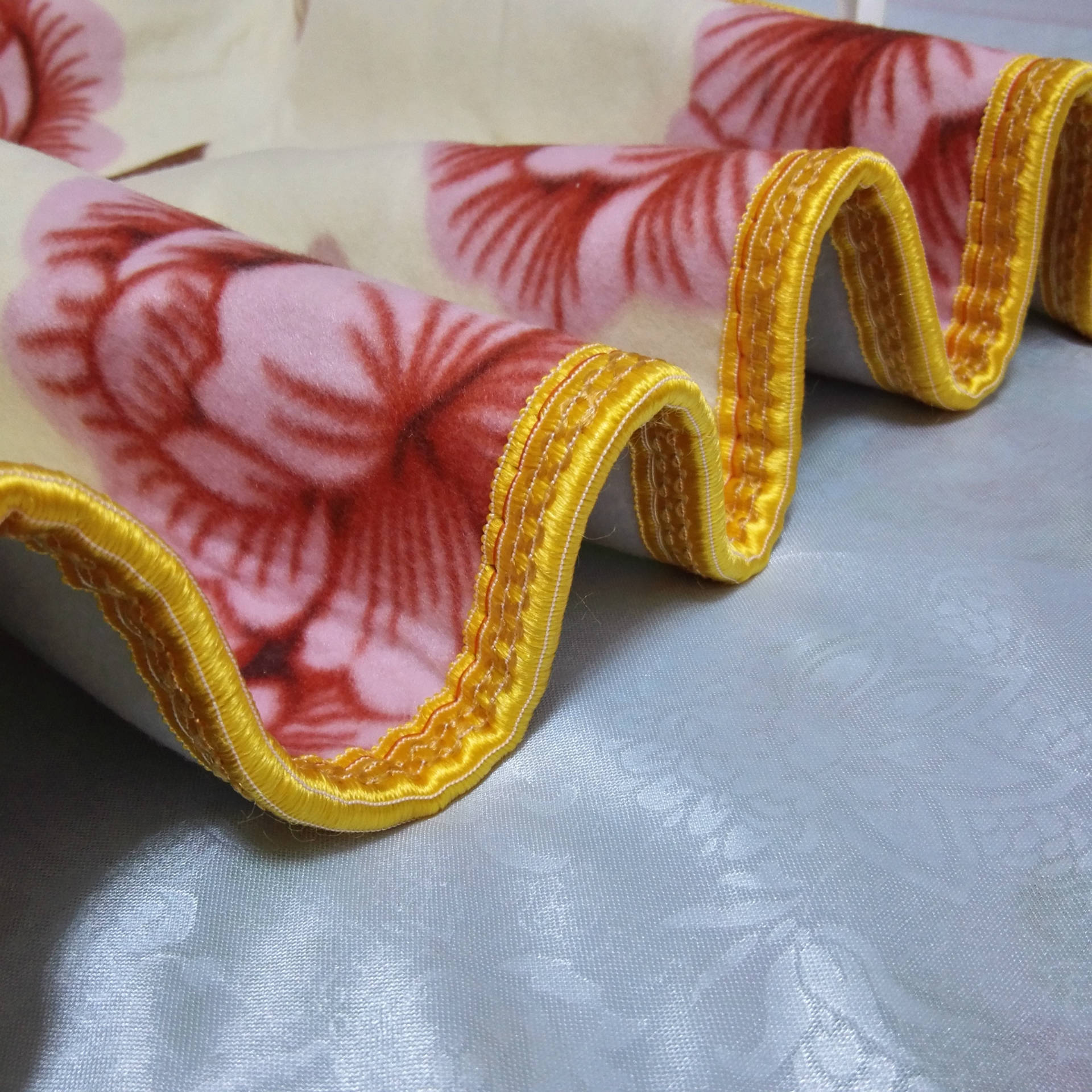 雪羽牌双人毛毯料电热毯螺旋线正品保暖电热毯电褥子批发