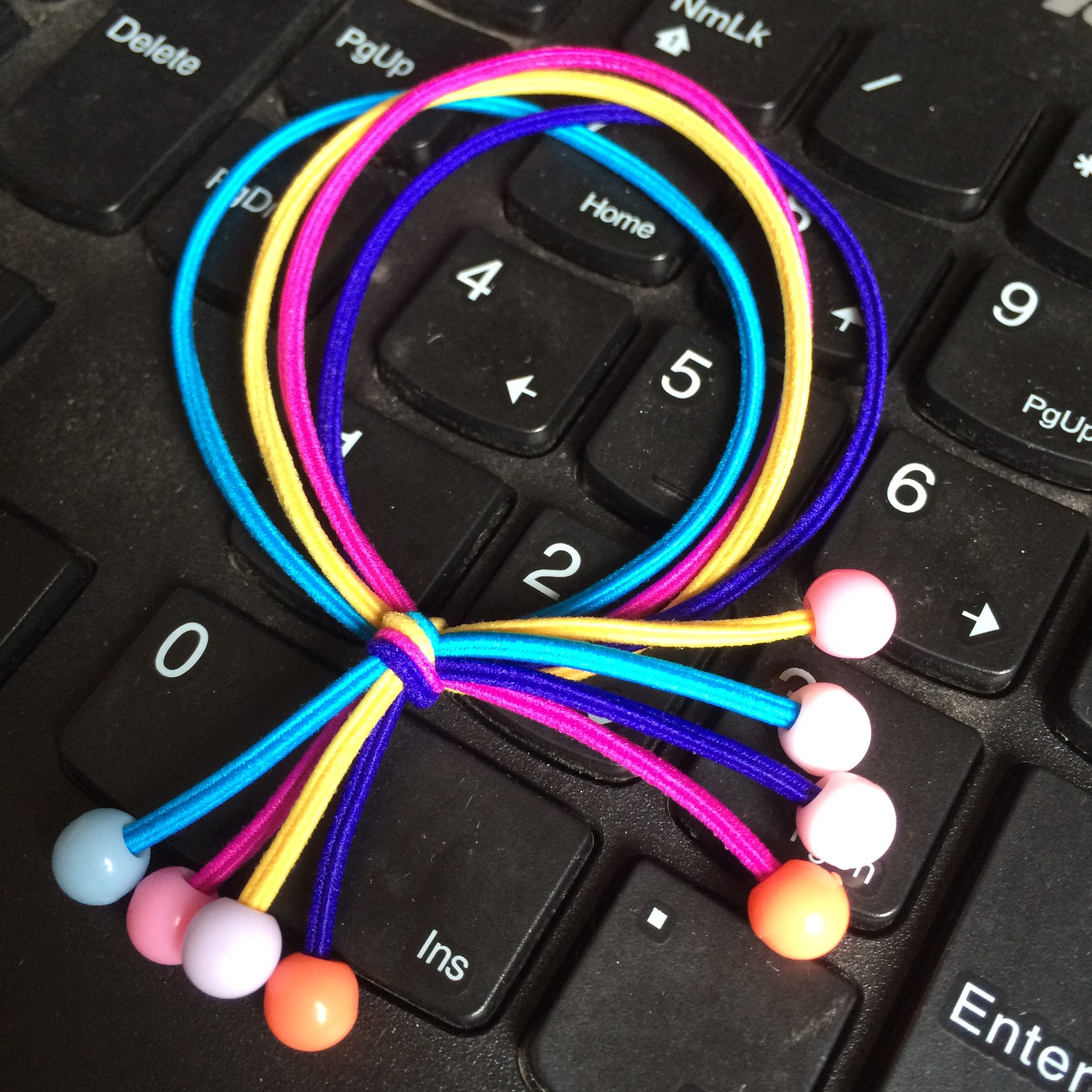 s11两条打结黑色粗皮筋 4颗彩珠时尚发绳 可爱头绳发圈扎头发皮筋