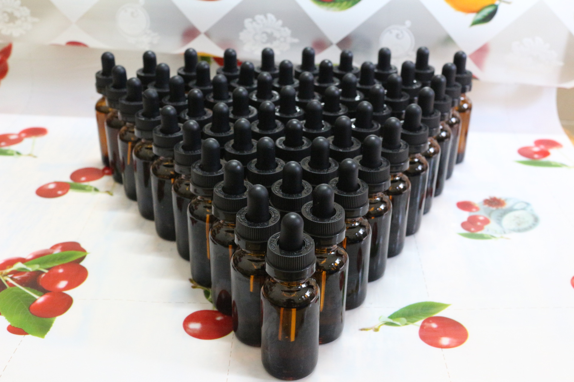 厂家批发散装桶装美国水果混合味电子烟油芒果冰沙小绿人电子烟液