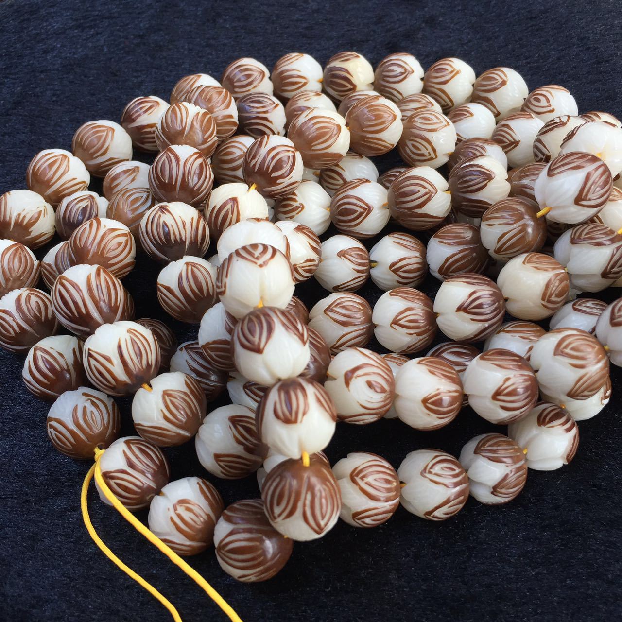 天然菩提根带皮莲花 菩提根精雕莲花108颗 14mm