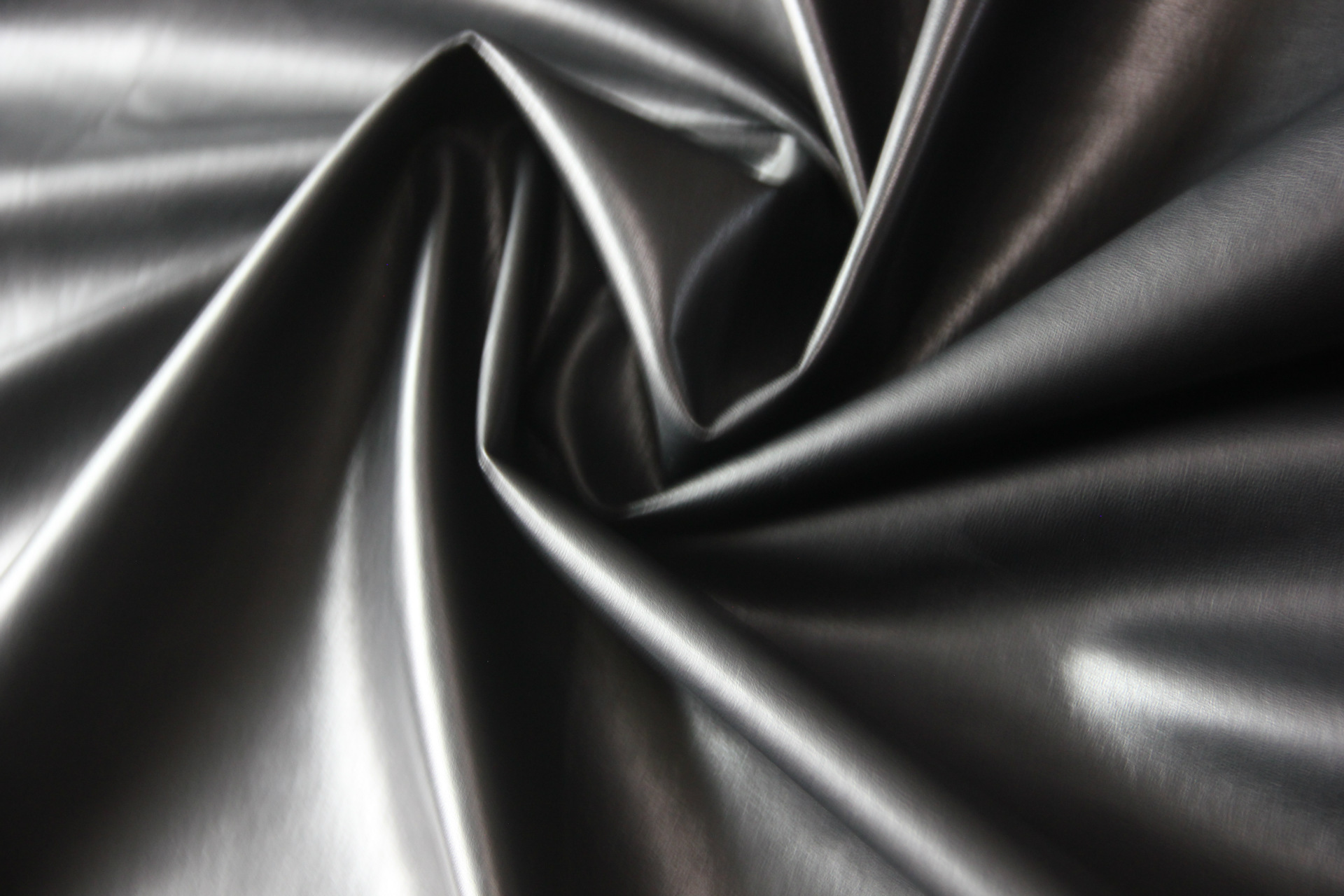 2017新款 厂家直销 亚光pu皮 人棉pu服装革 服装面.