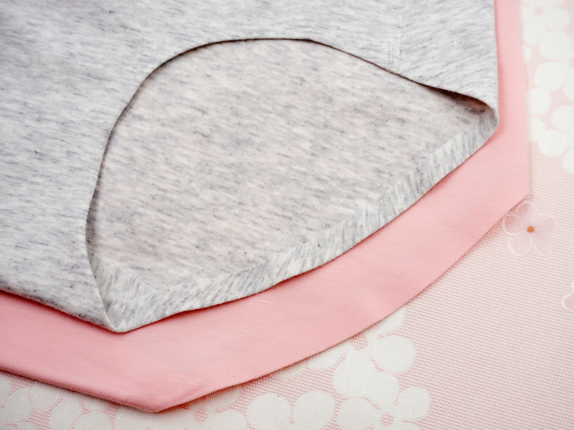 爆款 女士性感简约无痕内裤纯棉三角裤前后印花中腰内裤 批发