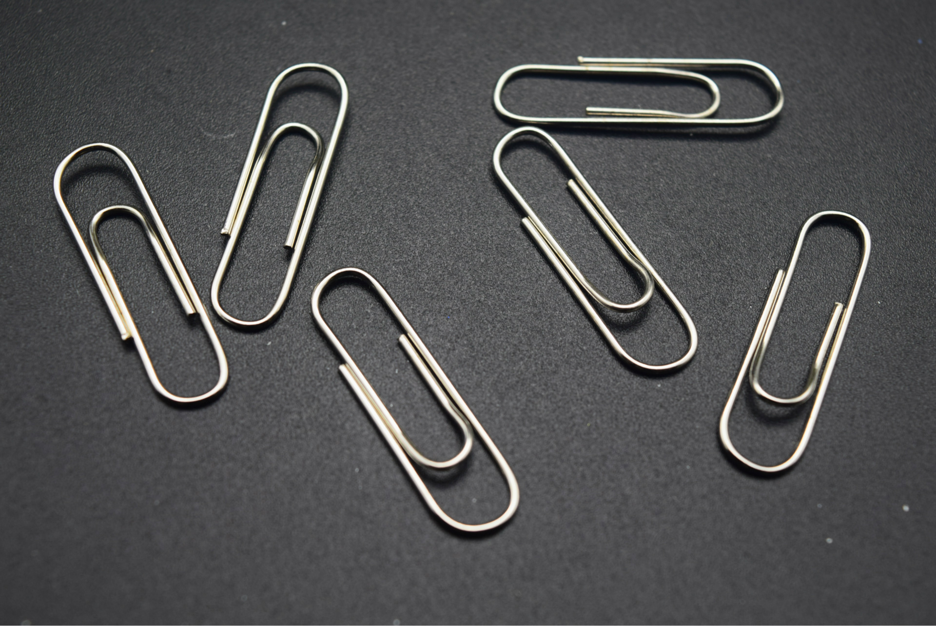 低价销售办公用品文具镀镍回形针 银色金属28mm曲别针装订用品