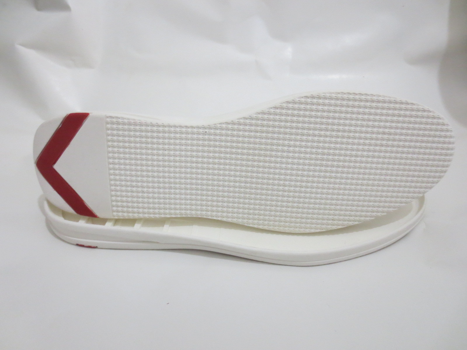 白色橡胶休闲鞋底