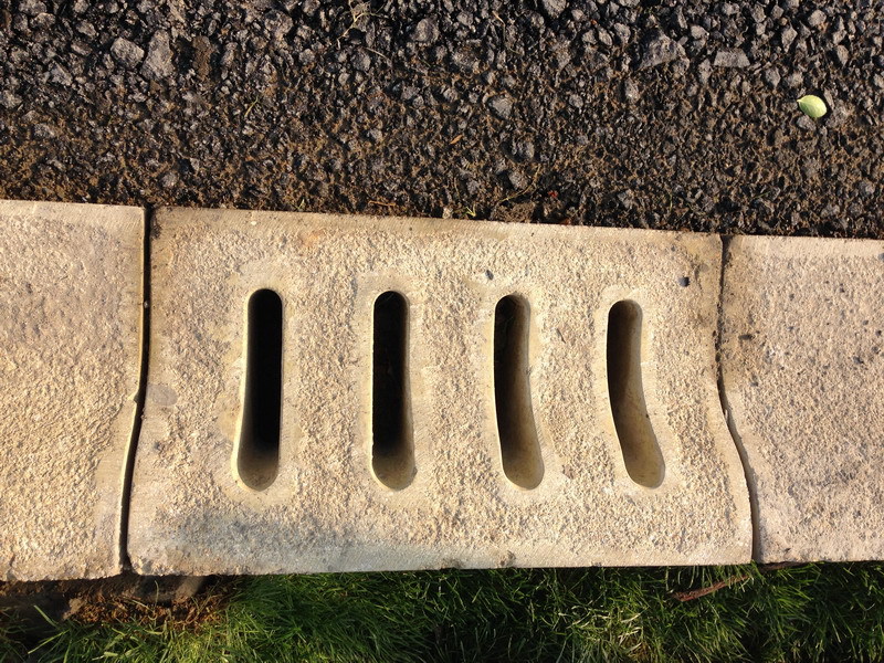 仿花岗岩g654芝麻灰复合混凝土异形下水路缘石路牙侧石平石--下水