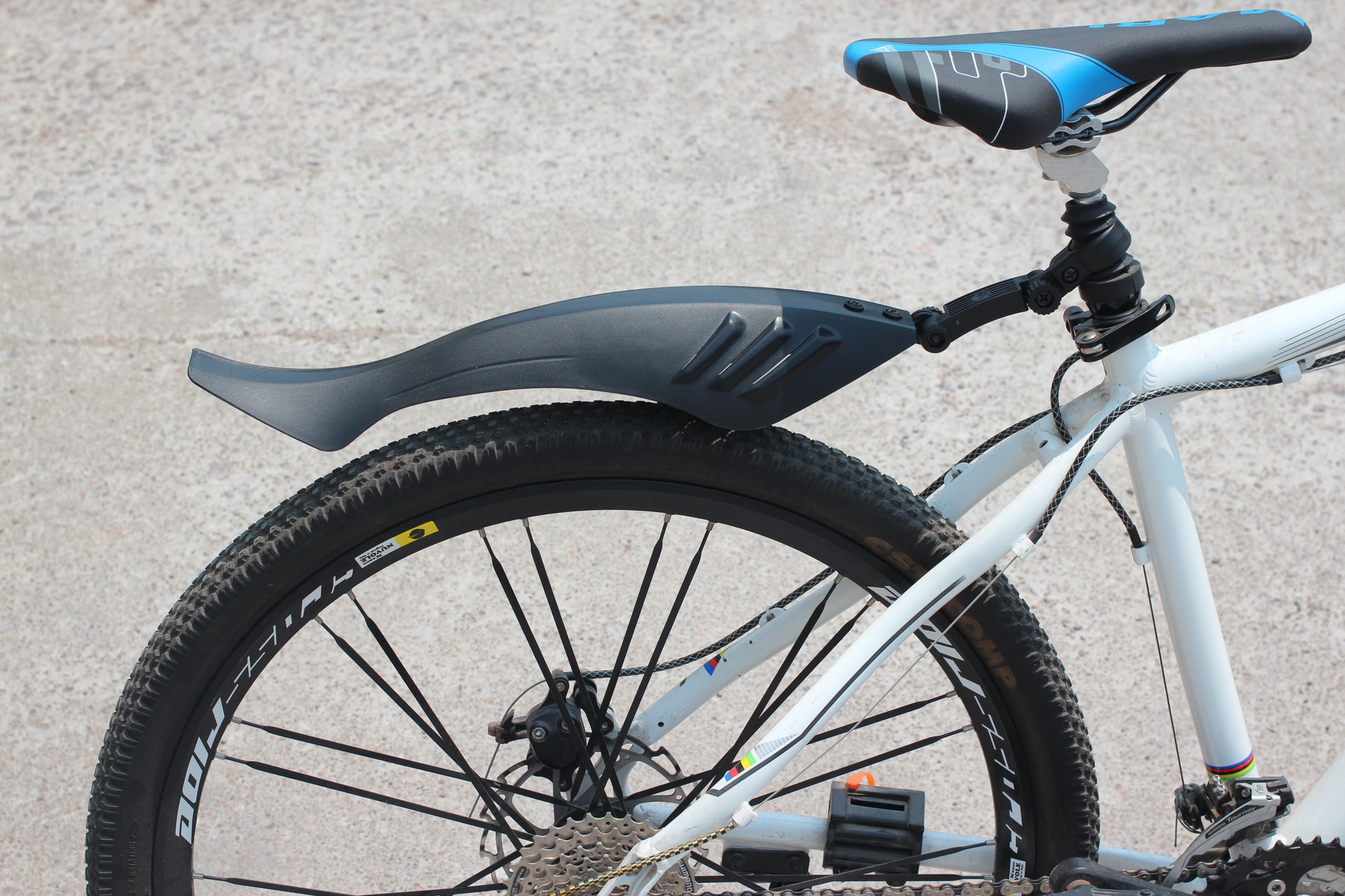 山地车泥板 自行车泥板//s23-803塑料头鱼形挡泥板