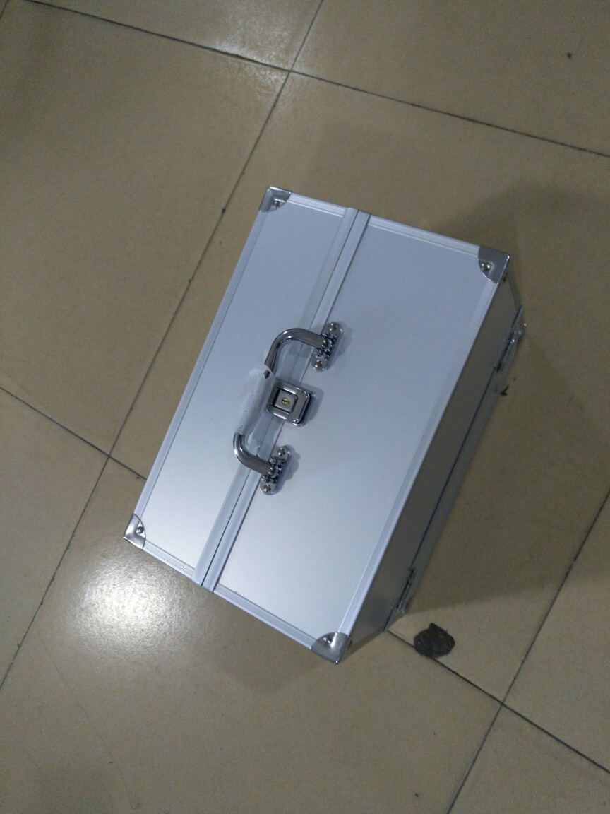 厂家直批纺绣设备工具箱手提箱铝箱化妆箱