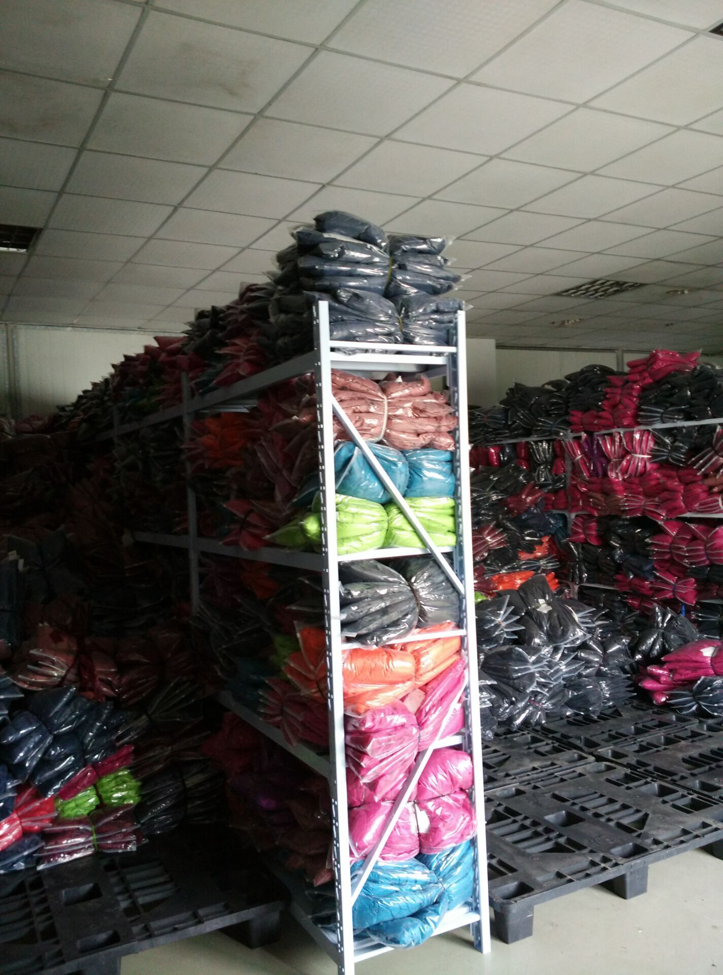 2016秋冬新款轻薄型款羽绒服短款女士修身连帽外套潮大码j