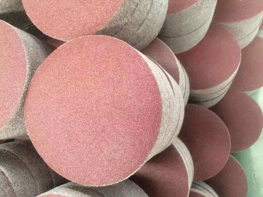 背绒打磨抛光砂纸 pke圆盘植绒砂纸 干磨植绒圆盘红砂纸 拉绒片