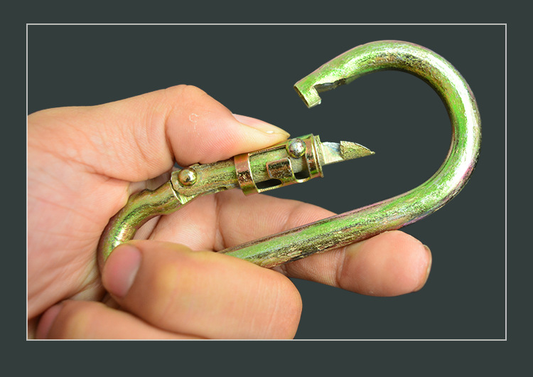 厂家直销 葫芦形铁皮锁扣镀彩色弹簧钩 保险扣登山扣安全扣吊钩子