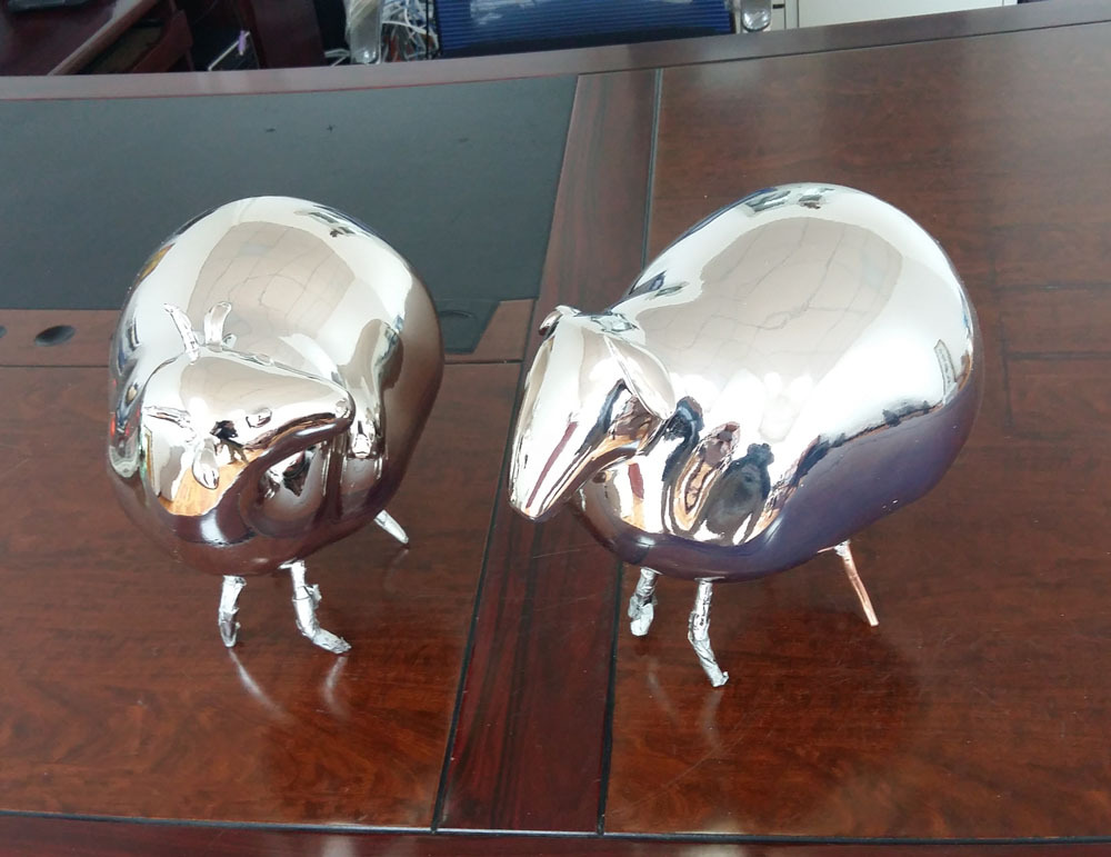 纳米喷镀 玻璃钢制品电镀厂 玻璃钢工艺品银色羊 纳米电镀厂