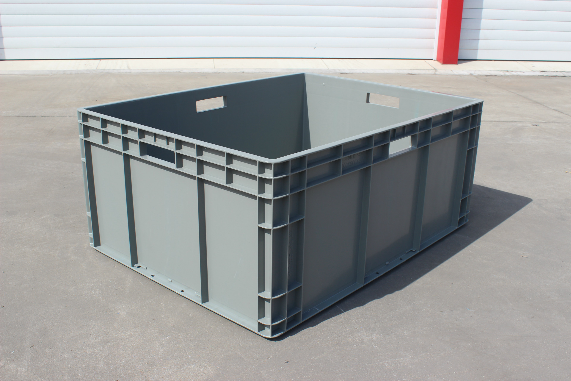 eu8633物流箱仓储专用箱加厚欧标带盖 塑料箱 包装周转储物箱