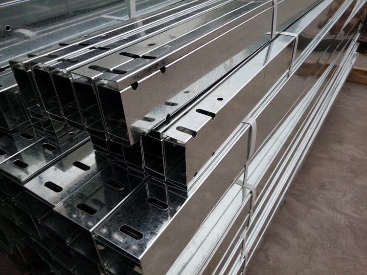 槽式桥架 镀锌电缆桥架槽式金属桥架 镀锌弱电桥架布线槽钢架批发