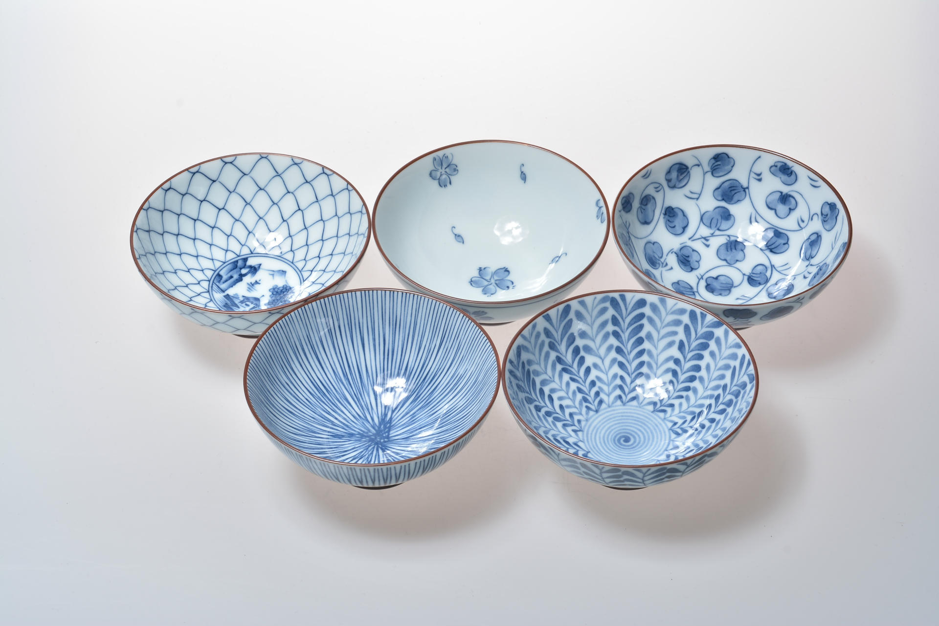 波佐见-日本进口陶瓷餐具有田烧釉下彩蓝绘变绘饭碗特价礼盒套装