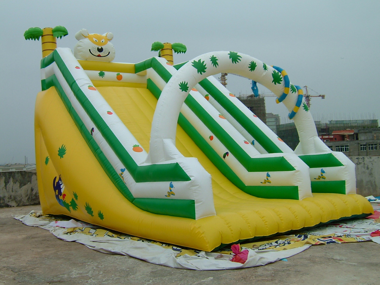 充气大滑梯水上滑梯充气城堡充气蹦蹦床厂价直销