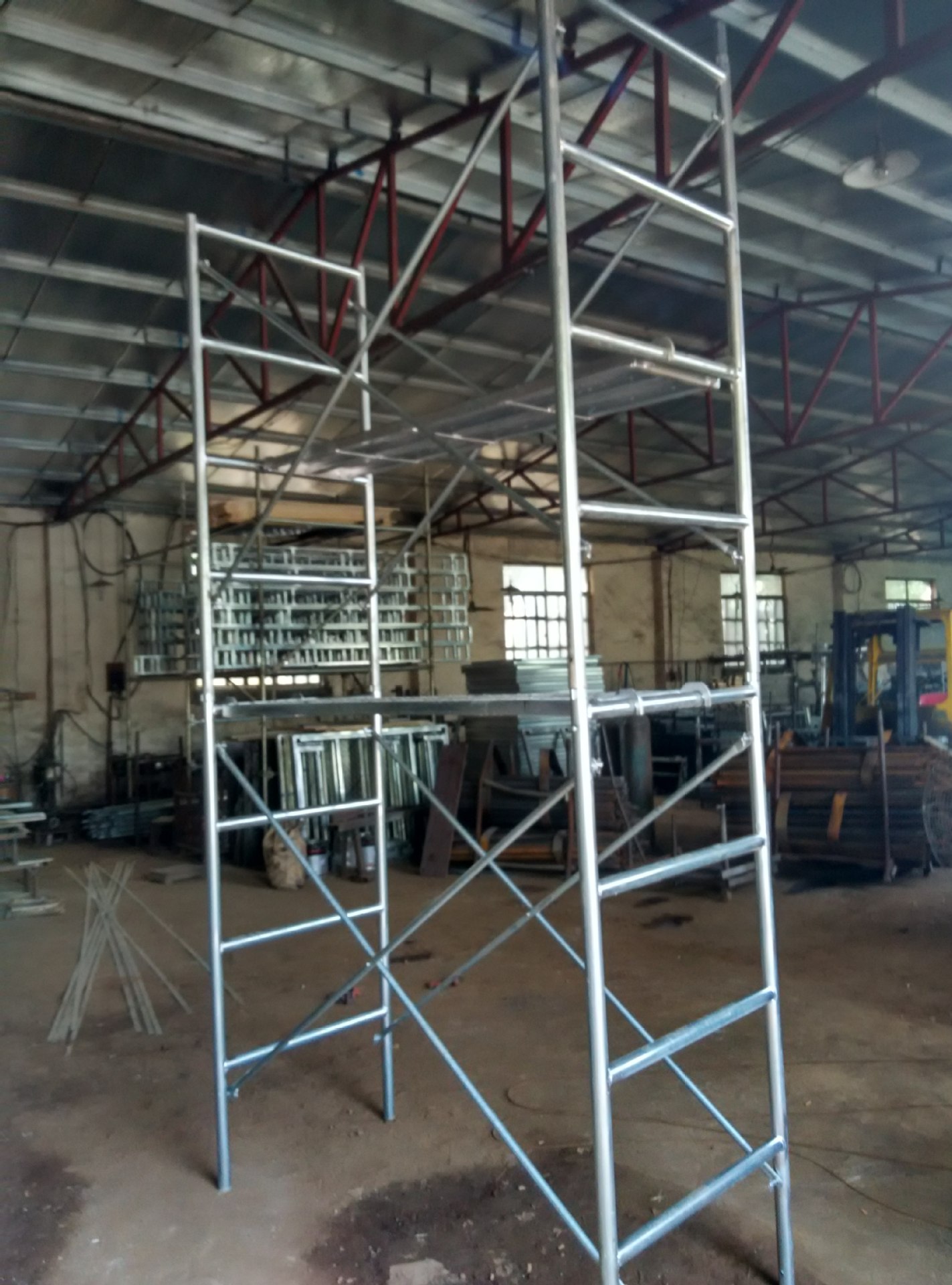 批发热镀锌管移动梯形架活动脚手架半层架脚手架配件厂家