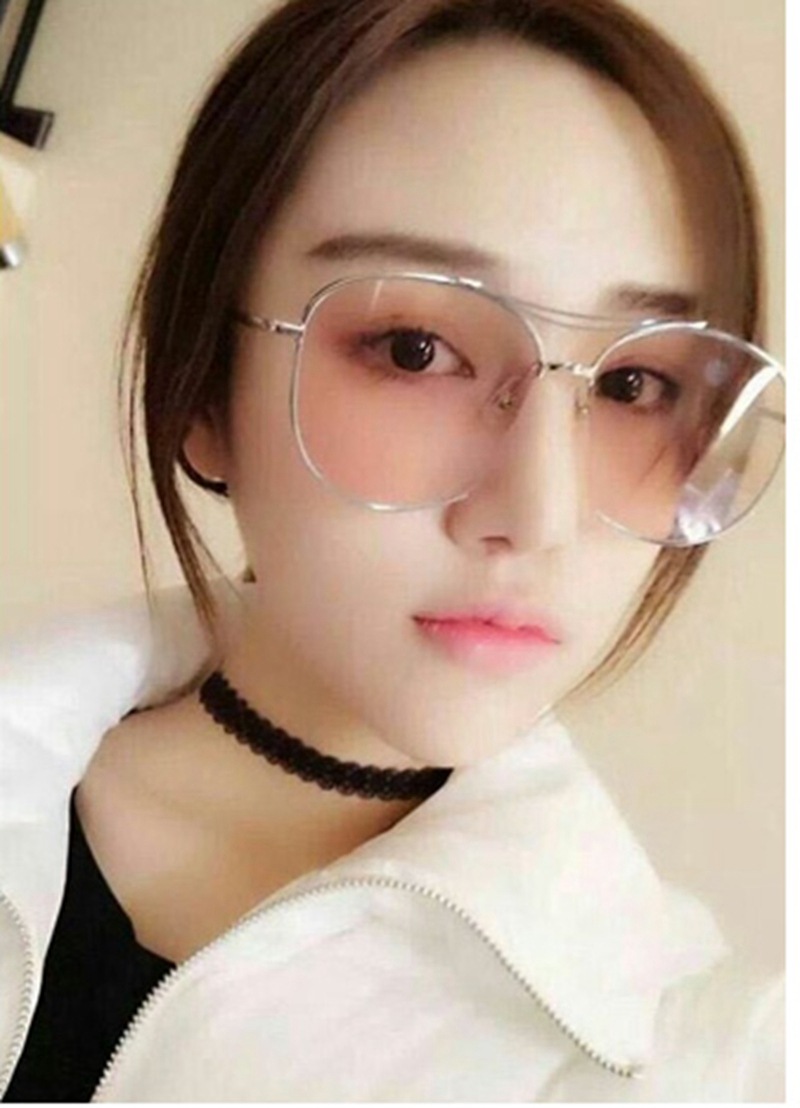 新款韩国x2墨镜女孩吐舌头印价格质量 哪个牌子比较好