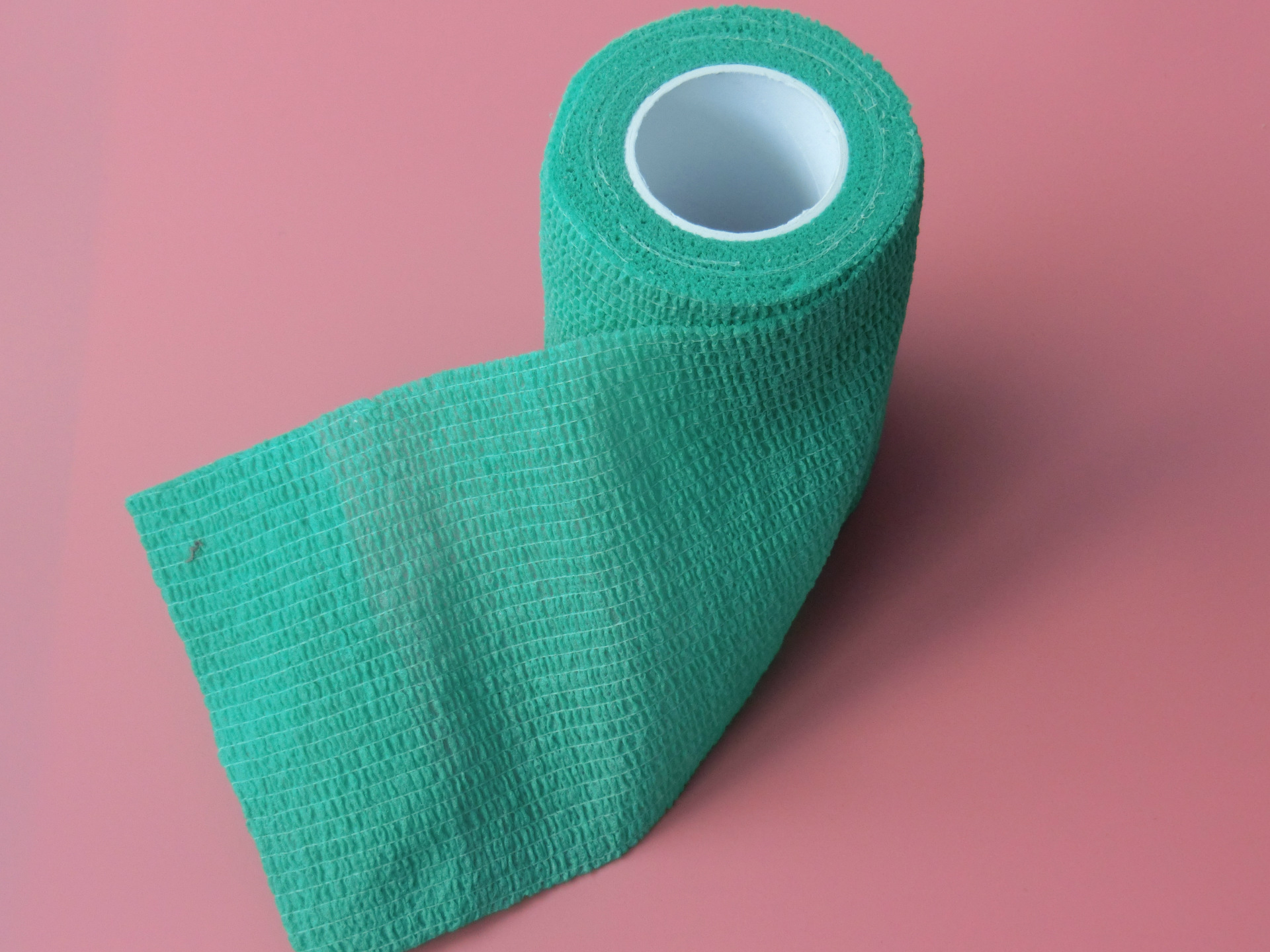 厂家直销75cm医用无纺布自粘绷带医用弹力绷带11色可选