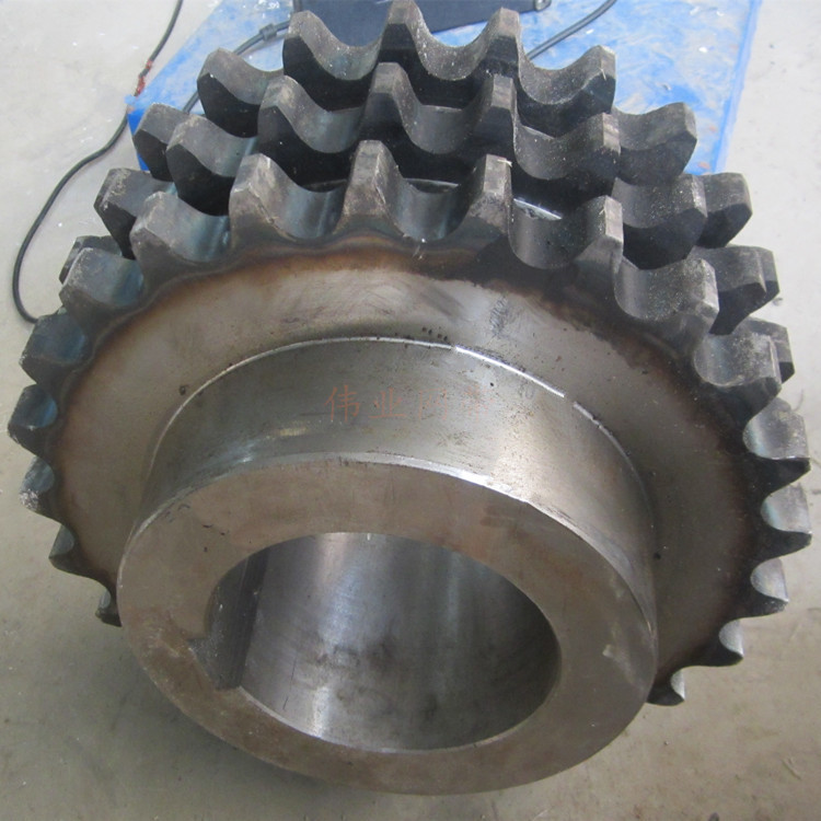 链轮结构 小直径链轮一般做成整体式,中等直径链轮多做成辐板式,为