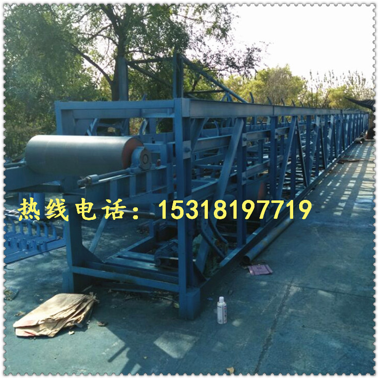 来厂参观皮带输送机