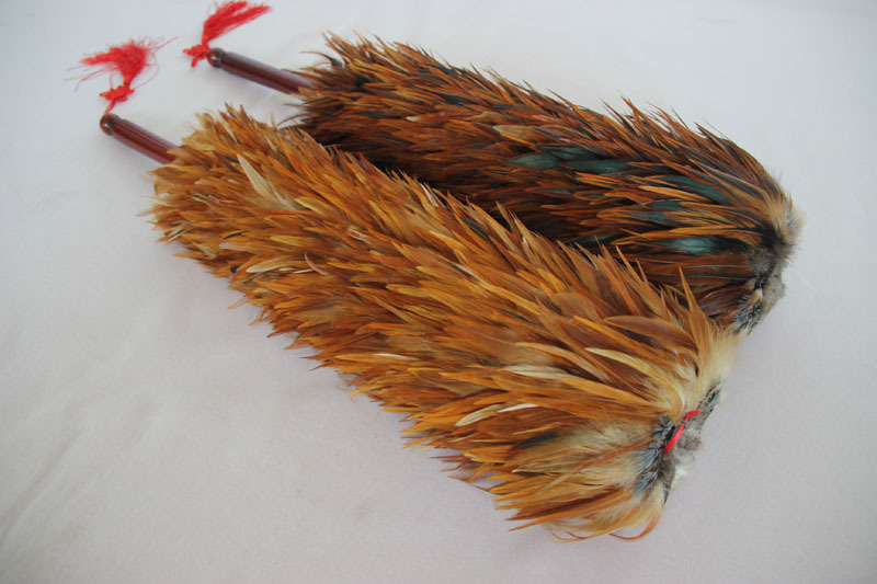 鸡毛掸子实木手柄公鸡背毛加密掸子除尘掸