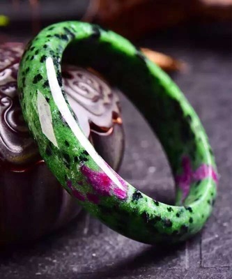 纯天然红绿宝手镯