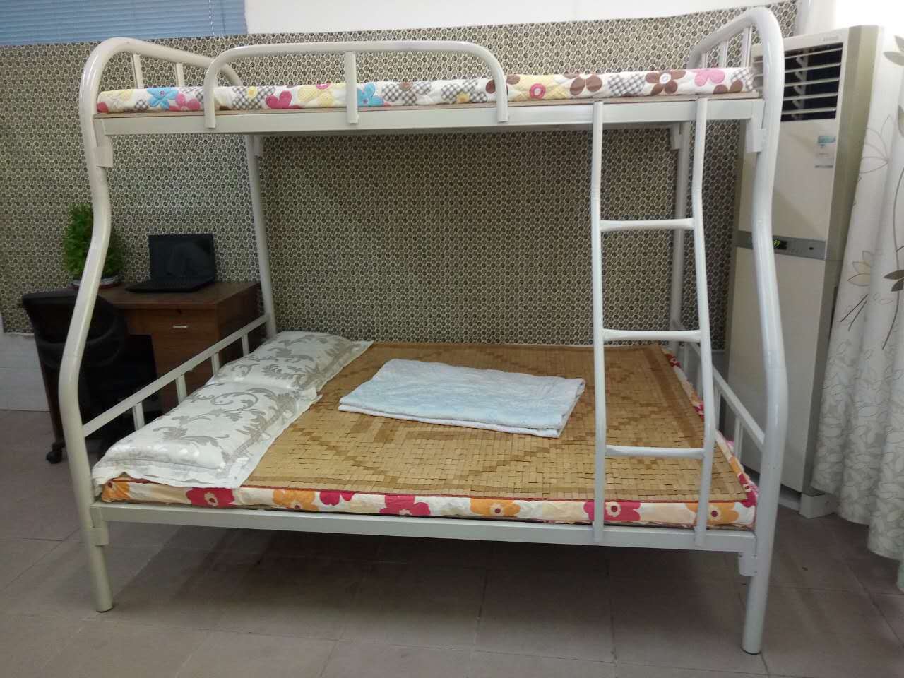 广州文件柜铁皮资料柜学生组合床员工衣柜