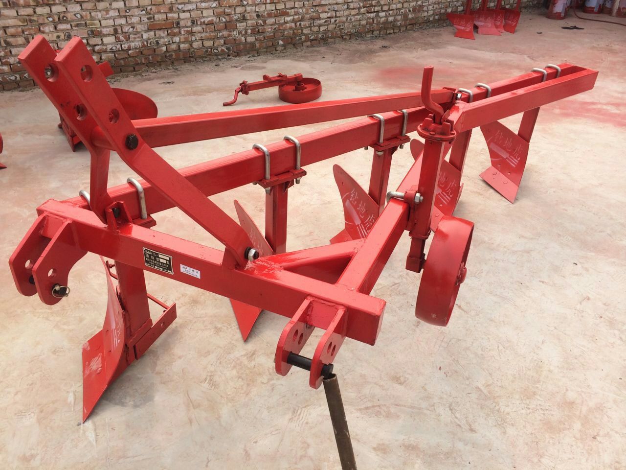 商丘犁il-625重型牵引悬挂犁 原厂销售