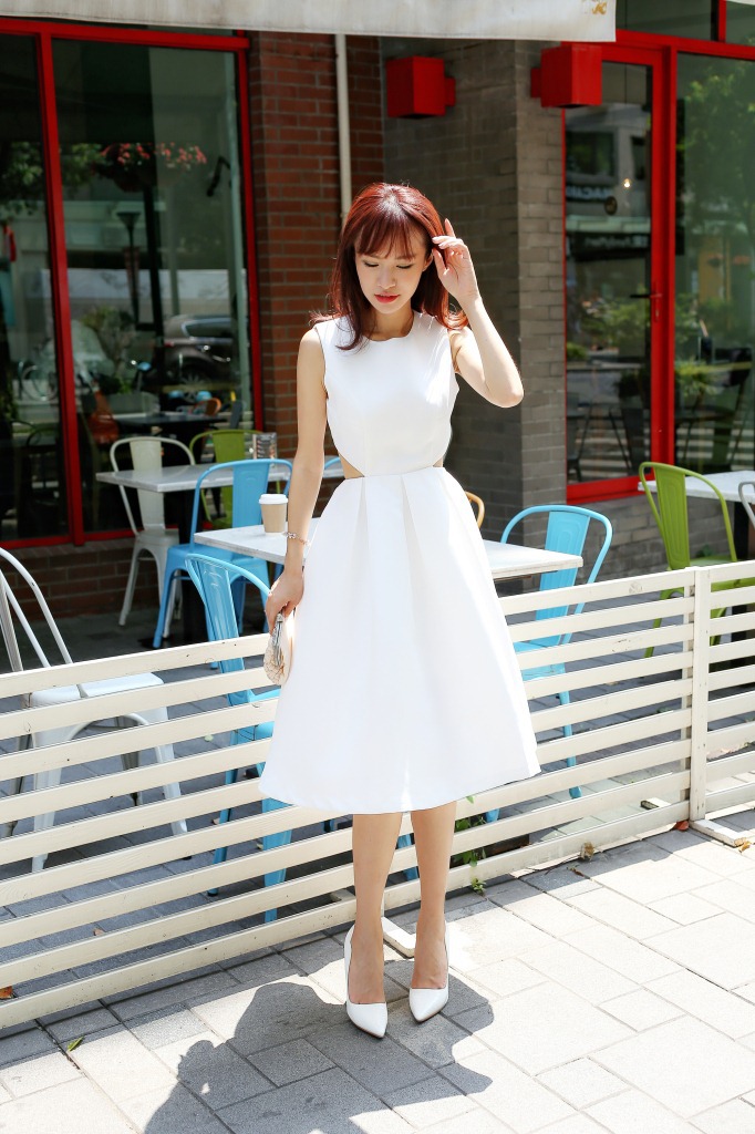 糖力2020夏夏欧美镂空露腰连衣裙高腰伞裙白色礼服裙