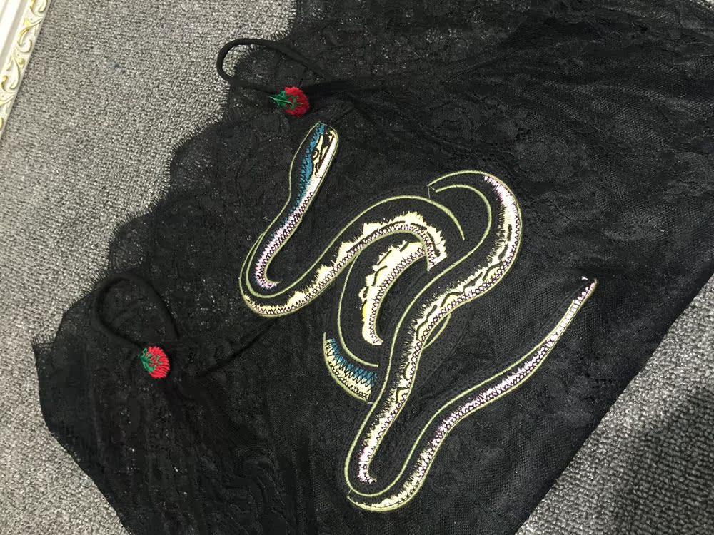 现货2016春夏热卖绣花蛇吊带蕾丝背心 内搭 两件套 - 中国服装批发