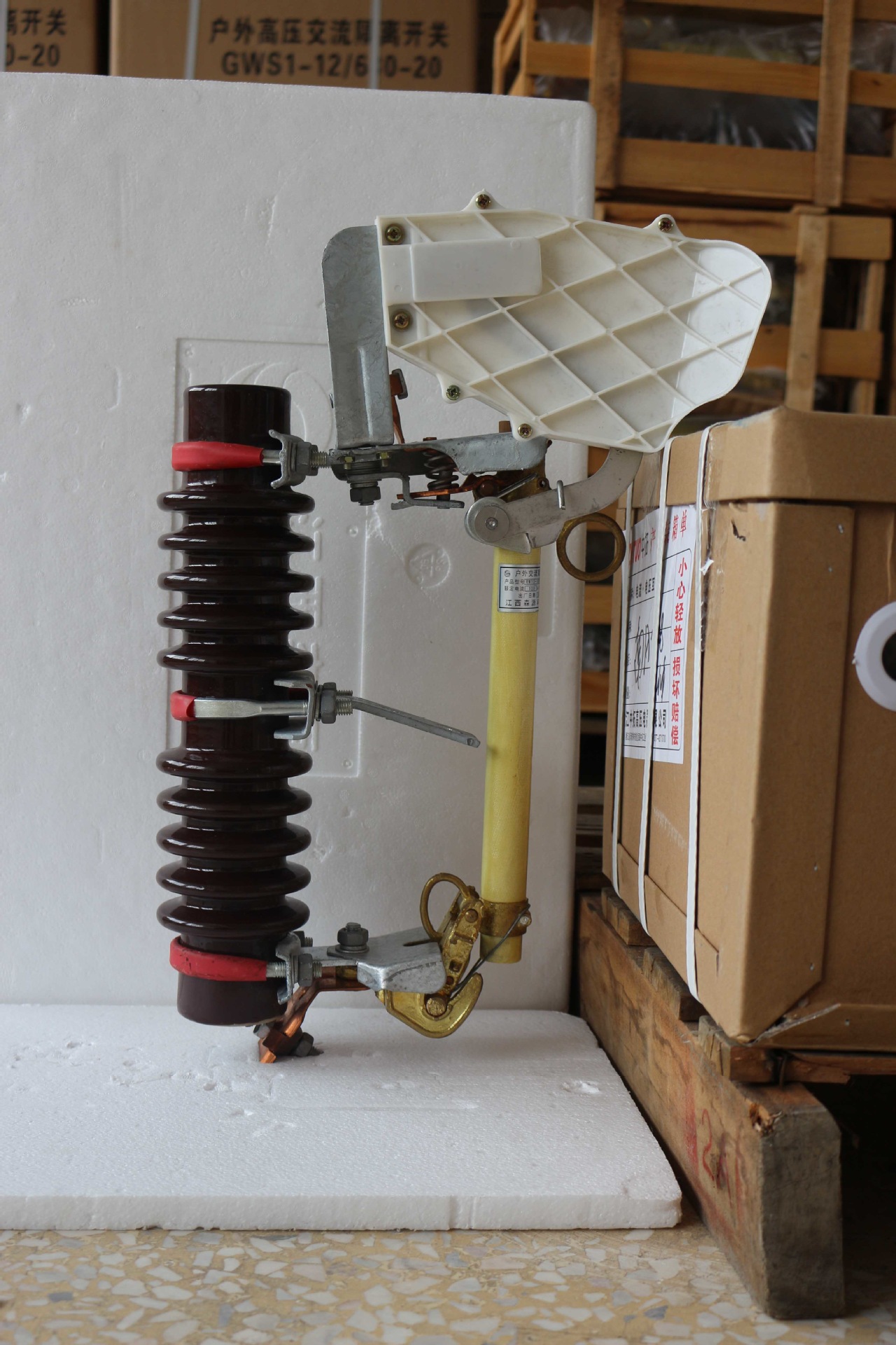 2018热销产品rw12跌落式熔断器户外高压熔断器