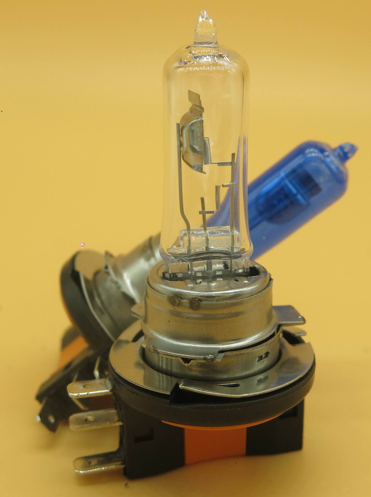 批发大众高尔夫汽车灯泡h15汽车用前大灯远光近光一体卤素灯泡