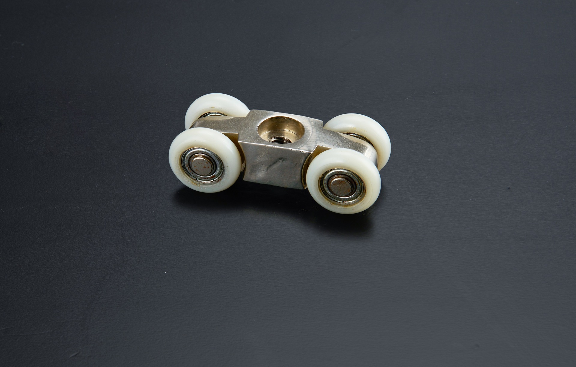 厂家直销 衣柜橱柜门窗浴房滑轮 移门小吊轮 噪音小 耐用