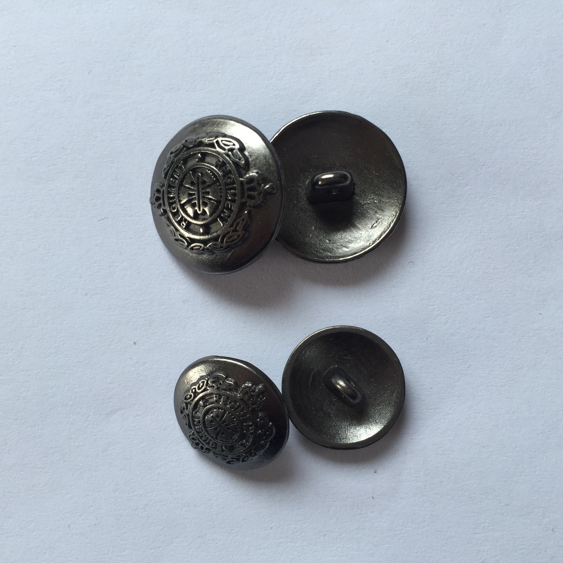 厂家供应 20mm金属 电镀 锌合金 有脚手缝扣 西服纽扣