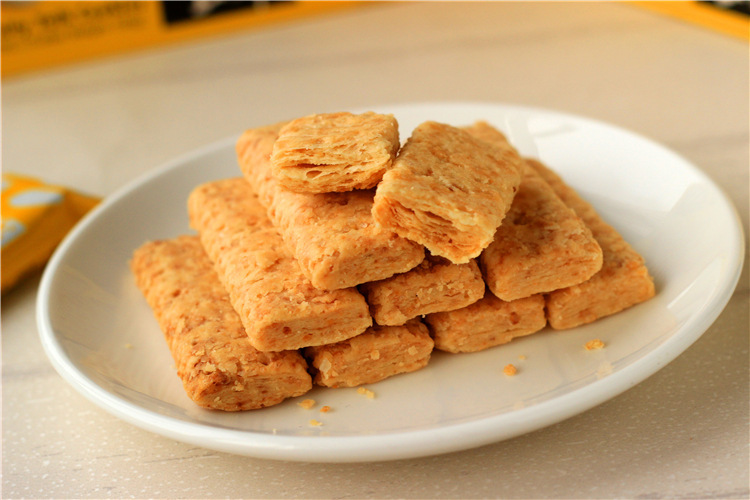 台湾老杨方块酥老杨咸蛋黄饼/榴饼莲/芝麻饼100g 多味可选