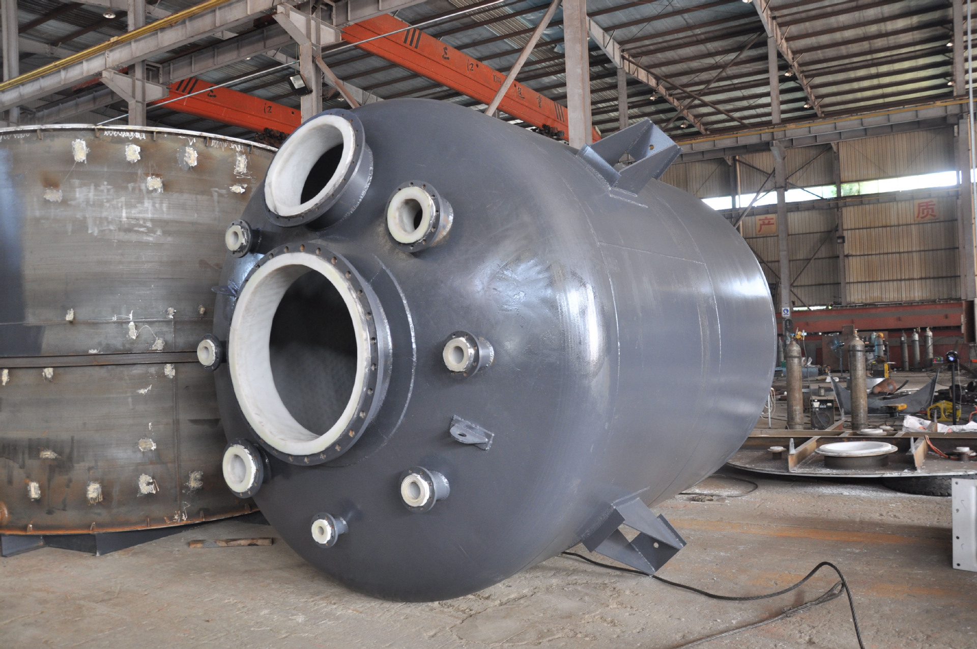 锥底挂式钢衬塑储罐,浓硫酸罐,酸碱液储罐,酸洗槽