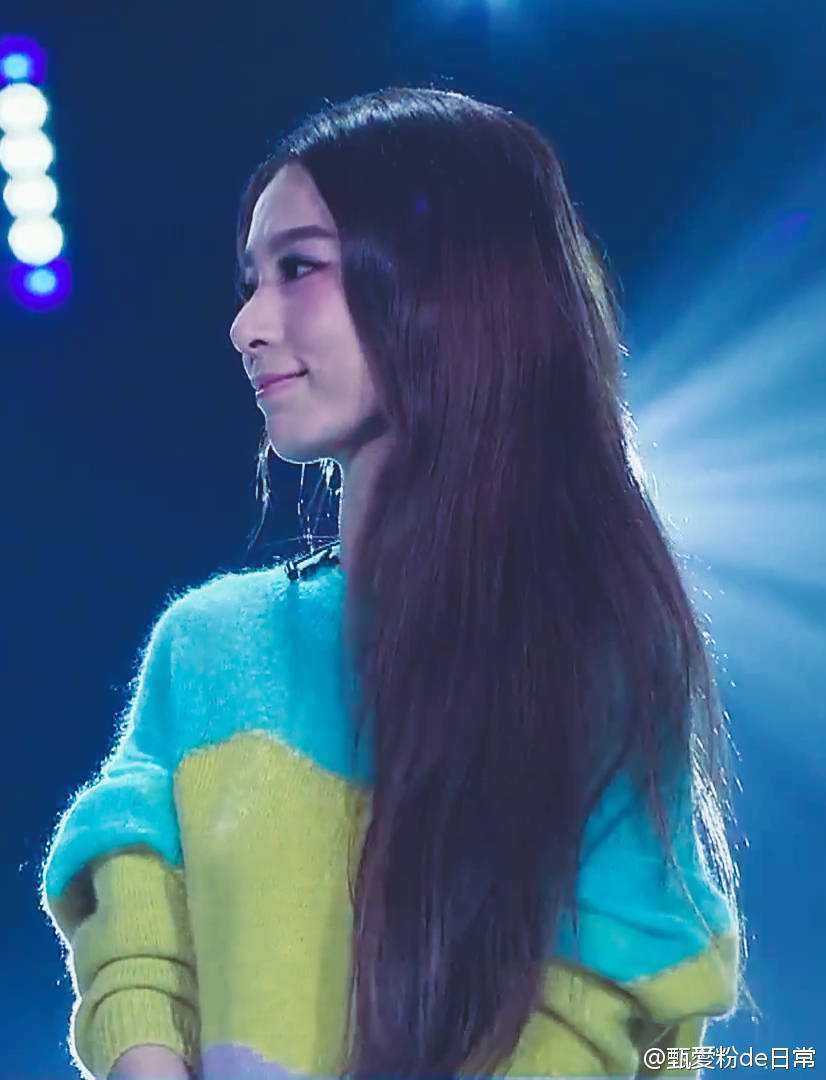 2017早春梦想的声音田馥甄hebe明星同款撞色毛衣套头圆领针织衫女