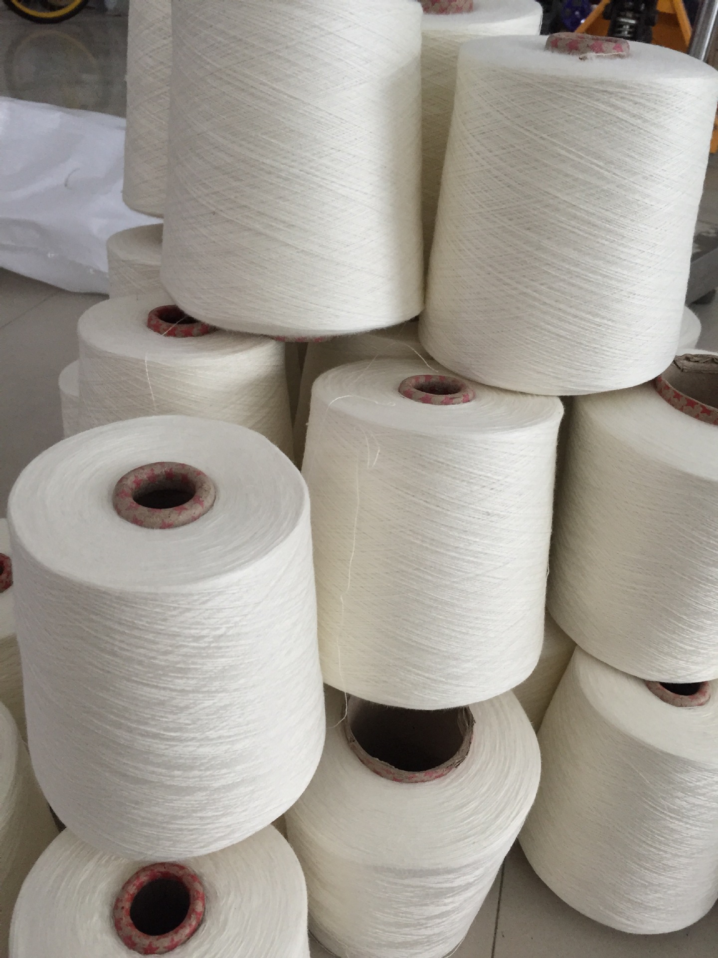 32支麻棉纱15/85配比 环纺条干均匀针织用纱 现货