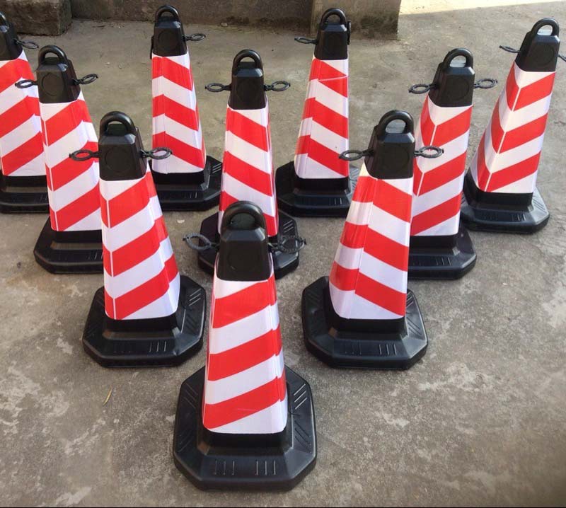 方锥橡胶路锥沙袋路锥路障雪糕桶塑料锥