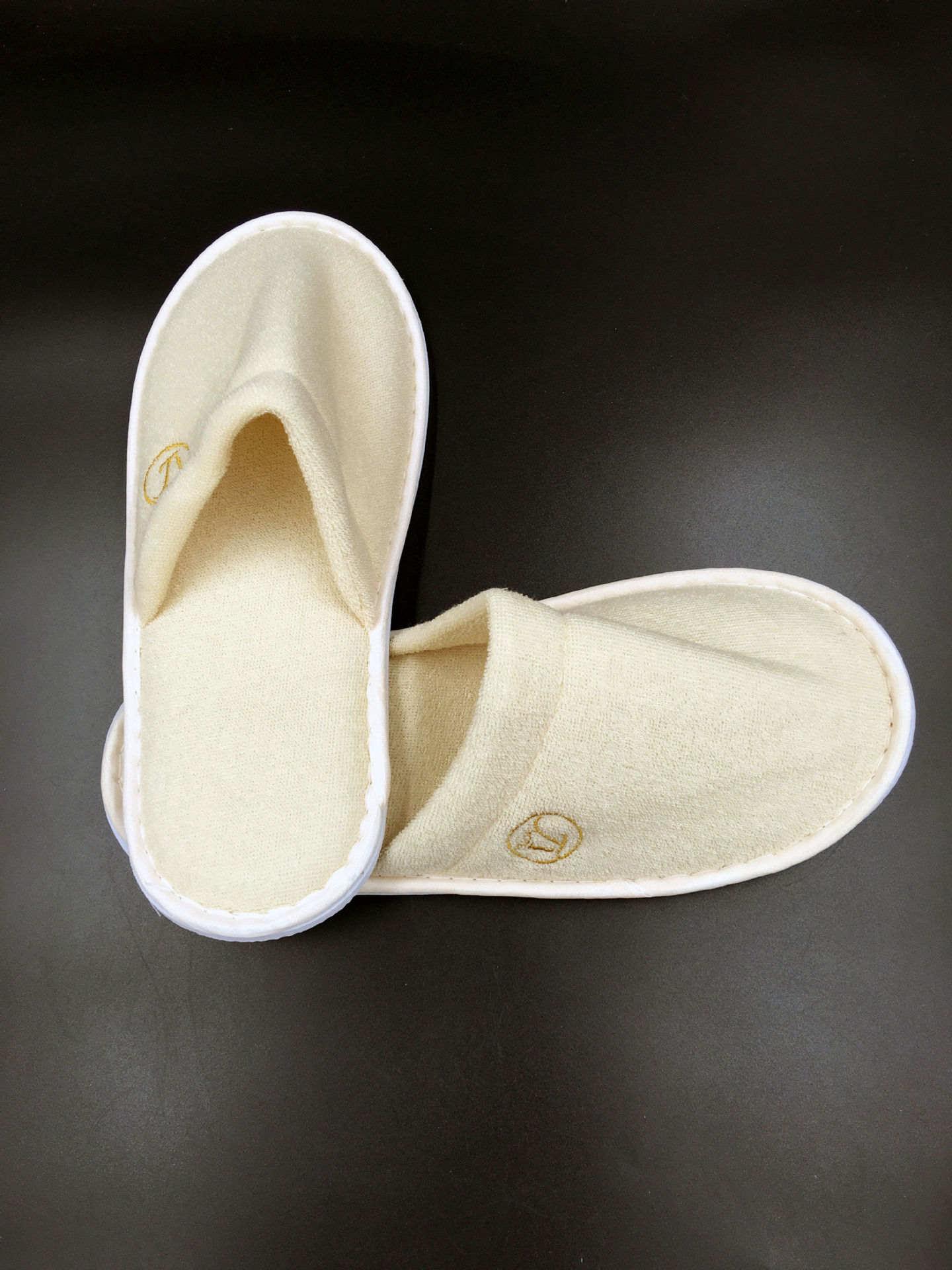 宾馆会所客房定制 全季酒店新款一次性拖鞋毛巾布 官方采购配置